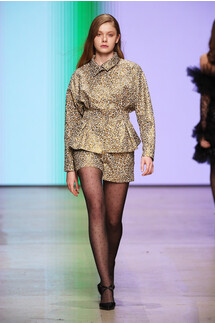 Yasya Minochkina Fall 2019 Ready-to-Wear / Yasya Minochkina осень-зима 2019 / Неделя моды: Москва